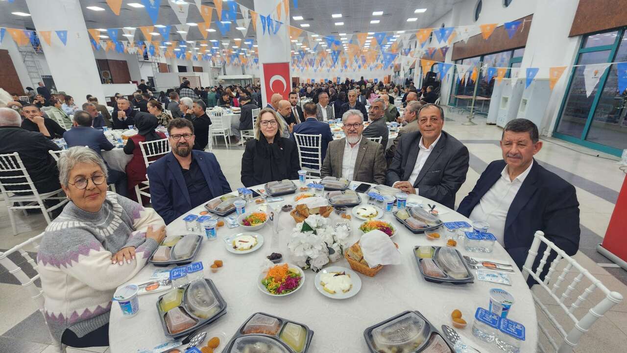 AK Parti Muğla’nın “Gönül Sofrası” İftarına Yoğun Katılım 3